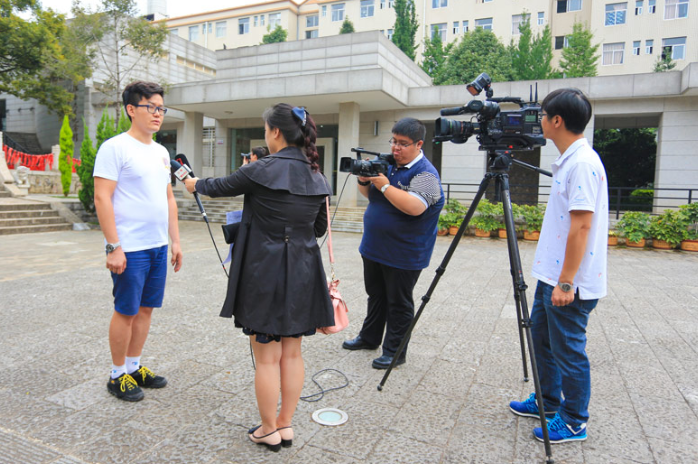 闽讯：福清双胞胎姐妹花再上央视 能歌善舞还会演戏